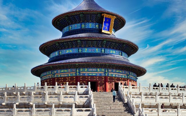 站点类需求全景盘点示意图，多个站点卡片以网格形式铺排在深色界面上